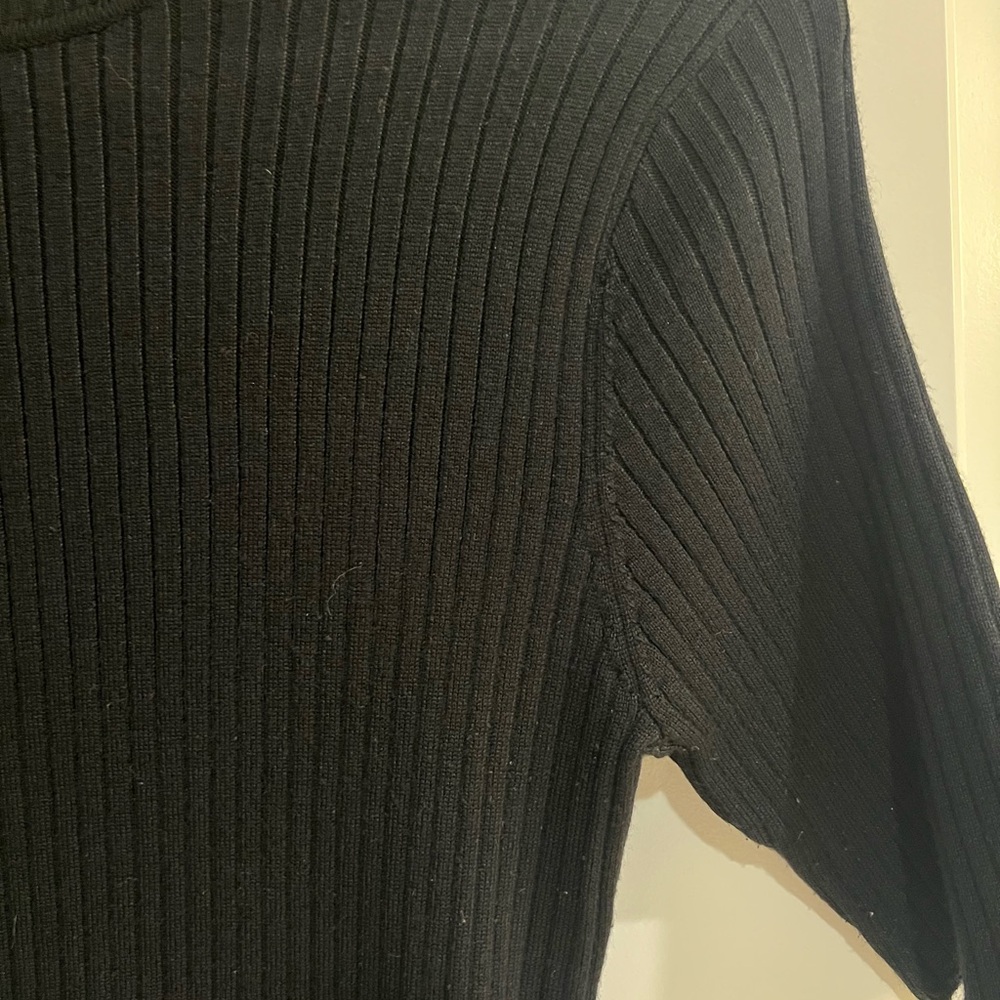 Madison Grey- Elegant Black Ribbed Women's Short Sleeve Top - Picture 3 of 5